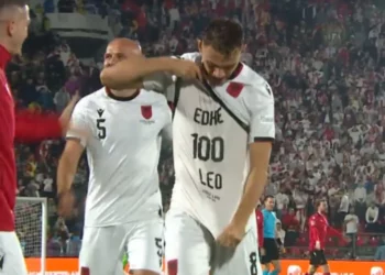 Asllani: Këtë bluzë do ta mbaj gjithmonë, se erdhi goli