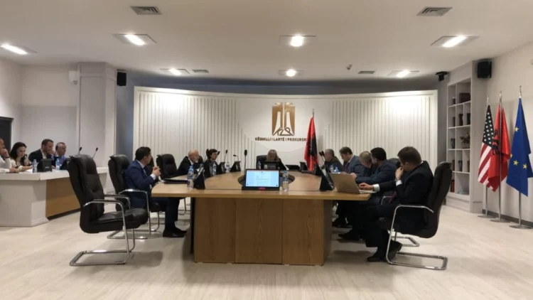 “Ke bërë qoka, je hileqar”, përplasje te mbledhja e KLP