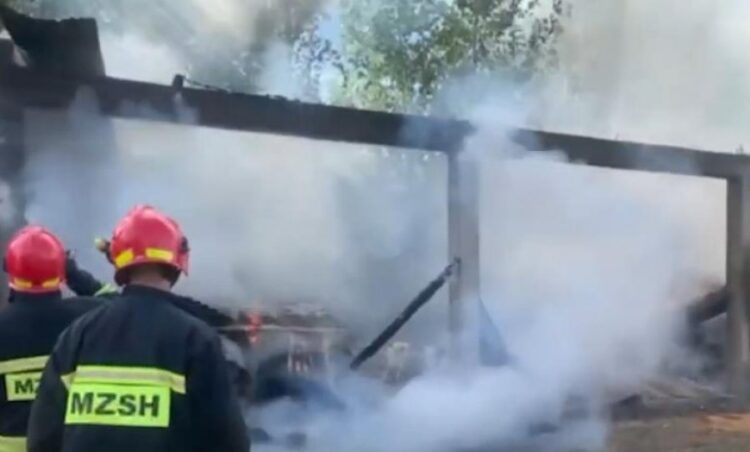 Merr flakë magazina në Lezhë