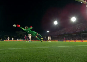 Barcelona dominon Bajernin me golat e Lewandowskit dhe Rafinhas (VIDEO)