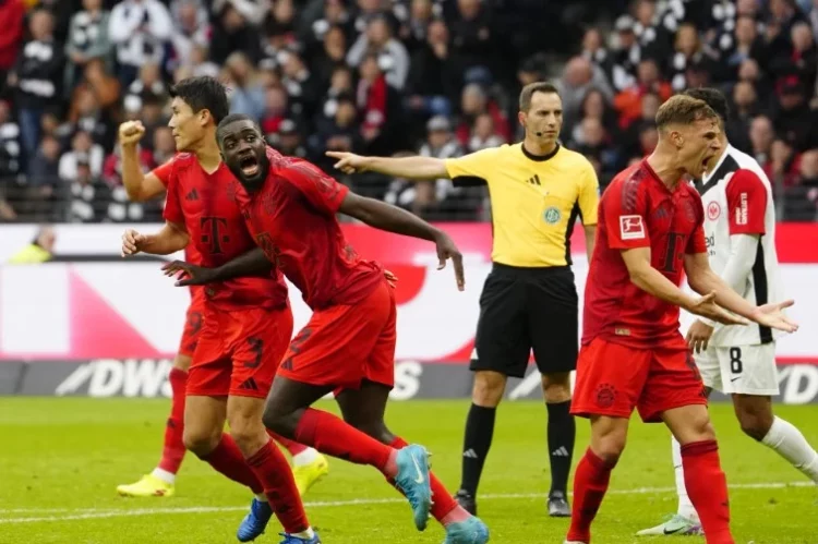 Bayern ndalet nga Frankfurt, minutat e fundit dramatike shokojnë bavarezët
