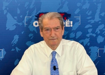 “Ofendim që kreu i KMSH nuk ftohet në ceremoni”, Berisha: Xhaminë e Namazgjasë e nisëm ne në 2013