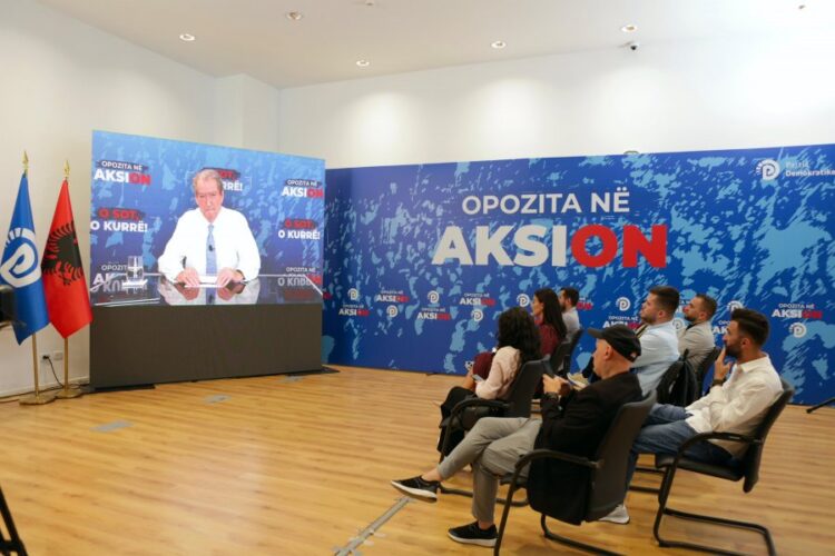 “Heqja e mandatit të Salianjit antikushtetuese”, Berisha thirrje deputetëve: Të gatshëm për çdo sakrificë