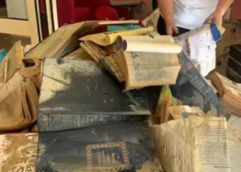 Biblioteka e Vlorës mbulohet nga balta, Drejtoresha: Kati i parë i librave komplet i shkatërruar!
