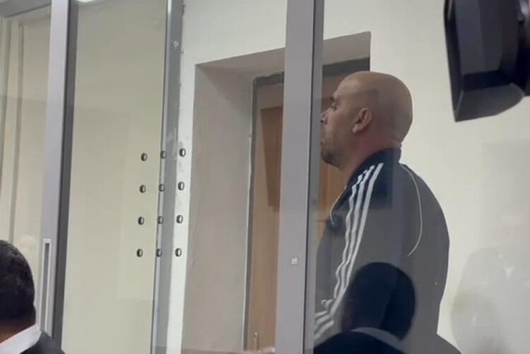 “Vrasësi i grave” Dan Hutra përplaset me mediat në gjyq: Do vijë edhe momenti juaj…