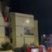 Përfshihet nga flakët apartamenti në Fier, rrezikohet çifti i të moshuarve