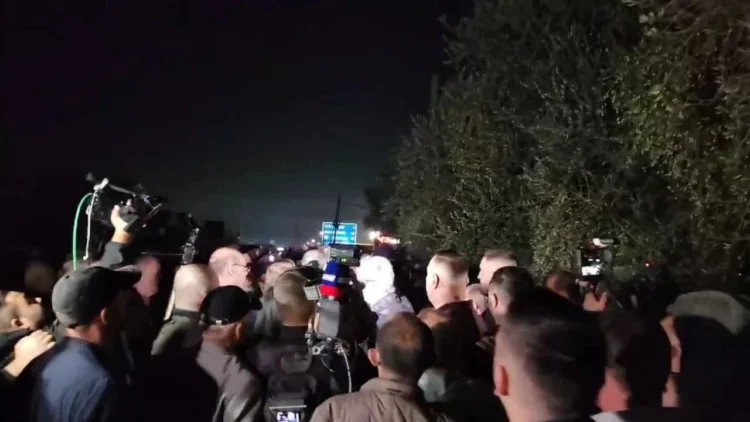 Protesta e opozitës/ Tre të arrestuar në Elbasan dhe 3 në kërkim, nën hetim edhe 3 deputetë të PD