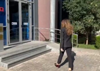 Deputetja e Partisë Demokratike, Elda Hoti paraqitet në SPAK
