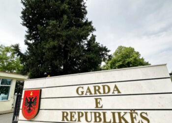 Plagosi veten me armën e shërbimit, ndërron jetë në spital oficeri i Gardës