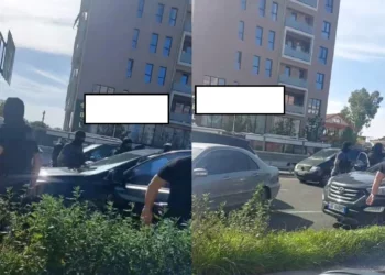 (VIDEO) “Hiqe telefonin”/ Qytetari filmon policët me maska që arrestuan Metën, por…