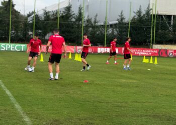 Sfida ndaj Armenisë/ Shqipëria U-21 vijon përgatitjet, largohen nga grumbullimi Ismaili dhe Nikaj