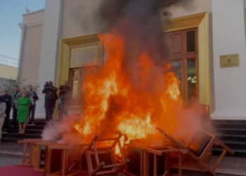 “Na u rrezikua jeta!” Rama preferon Kuvend pa opozitë, kërkon përjashtimin e 24 deputetëve (Emrat)