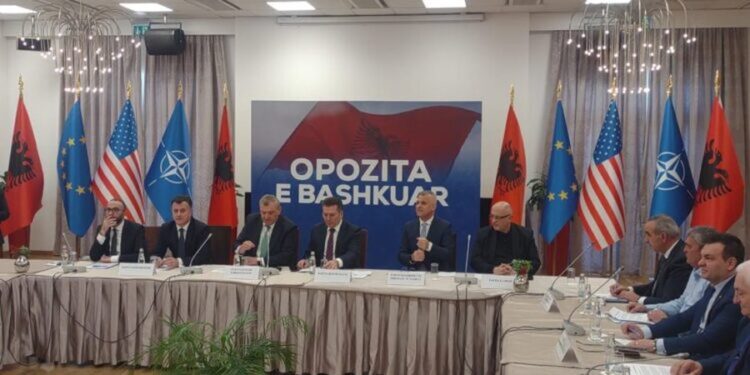 Nga aksioni politik te protesta e 7 tetorit, PD mbledh “Federatën e Opozitës