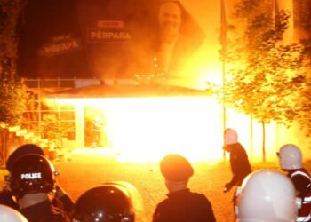 Skenari i protestës: “Mosbindje civile” në disa qytete, PD do të bllokojë rrethrrotullimet