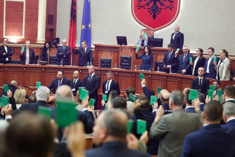 Pas dorëheqjes nga Kushtetuesja të Elsa Toskës, zëvendësuesi në dorë të opozitës