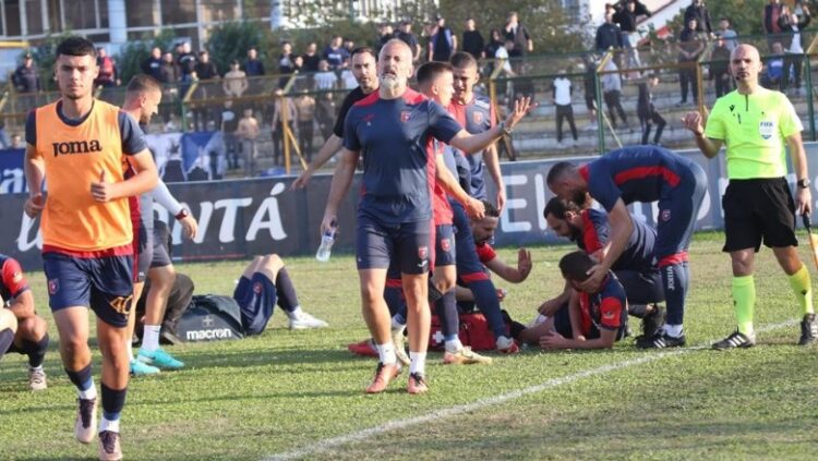 Dëmtimi i 3 lojtarëve të Vllaznisë me lëndë plasëse, Disiplina: Tirana do t’i luajë ndeshjet e mbetura pa tifozë