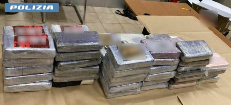 U kapën me 76 kg kokainë në shtëpi, arrestohen 2 shqiptarë në Itali