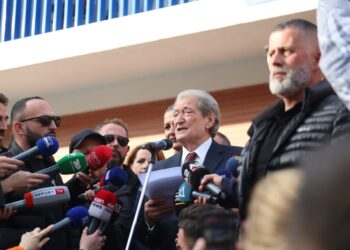 Fjalimi i parë pas lirimit/ Berisha kërkon qeveri teknike: Rama dhe Soros dështuan në planin për shkatërrimin e opozitës