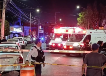 Pamje të rënda/ Të shtëna me armë në një lokal në Meksikë, 10 të vdekur