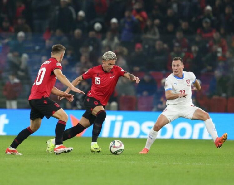 Barazim pa gola në “Air Albania”, Shqipëria dhe Çekia ndajnë pikët