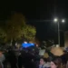 Protesta e PD-së për Buxhetin jashtë Kuvendit, qytetarët mbajnë 1 minutë heshtje për Martinin