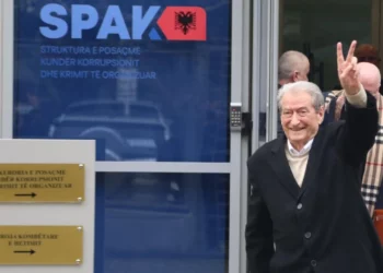 “Arresti shtëpiak”, Kushtetuesja merr në shqyrtim nesër kërkesën e Berishës