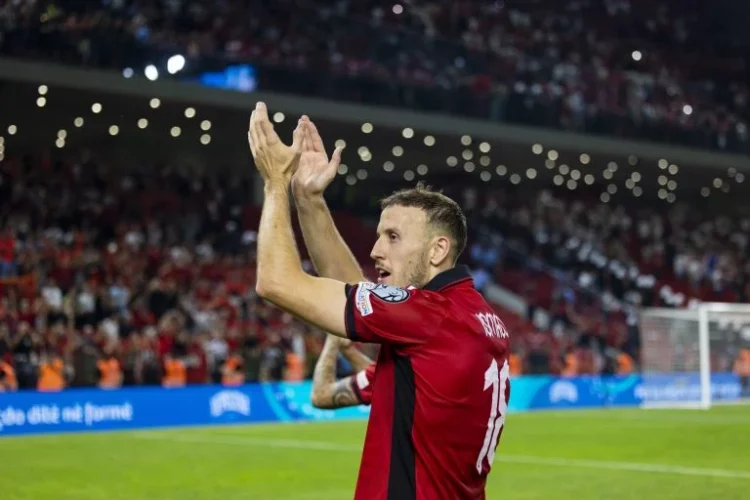 Shtyhet për në verë kalimi i Ismajlit tek Napoli, arrihet akordi mes klubeve