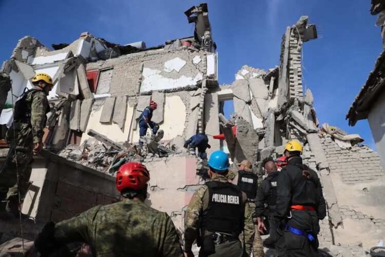 Pesë vjet pas tërmetit, qindra shqiptarë ende presin shtëpitë e reja