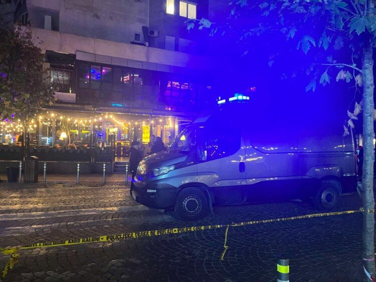 Të shtënat me armë në Klinë të Kosovës, vdes dhe personi i dytë