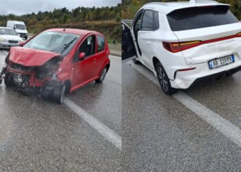 Aksident masiv në dalje të tunelit Elbasan-Tiranë, disa persona të plagosur