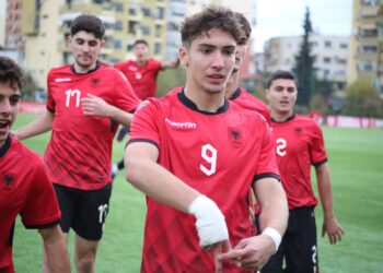 Miqësoret e moshave/ Shqipëria U-17 fiton 3-2 me përmbysje ndaj Polonisë