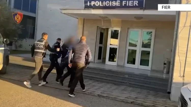 Tentoi të vrasë bashkëfshatarin në Fier, arrestohet pas 3 vitesh autori (Emri)