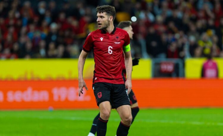 E pabesueshme/ Mungoi në shtator dhe tetor me Shqipërinë, Berat Gjimshiti dëmtohet sërish