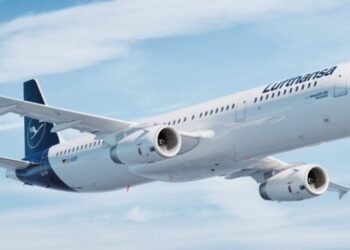 Turbulenca të forta gjatë fluturimit, lëndohen 11 pasagjerë