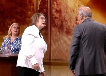 I shiti shtëpinë, vajza i kërkon llogari babait: Ku po na lë? Nëna s’të flet prej 20 vitesh