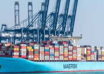 Anija me mbetje/ Prokuroria e Durrësit: Do të qëndrojë në Radë deri sa të bëhen analizat