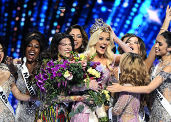 21-vjeçarja nga Danimarka kurorëzohet Miss Universe 2024
