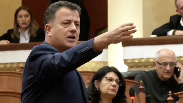 “Beqaj” ndez debatet në kuvend: Noka-Spiropalit: Mos mbroni hajdutin dy metrosh