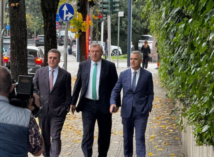 Përfundon takimi i Presidentit me partitë e vogla për zgjedhjet, Duka: Propozuam datën 4 Maj