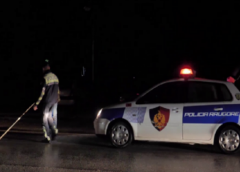 Aksident në Gjirokastër, makina përplas për vdekje këmbësoren