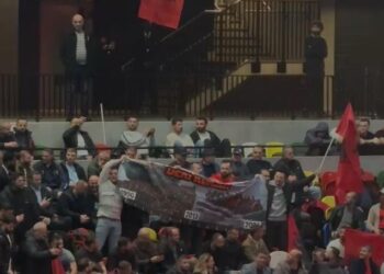 “Rama ik!” Kryeministri fishkëllehet sapo merr fjalën me shqiptarët në Londër