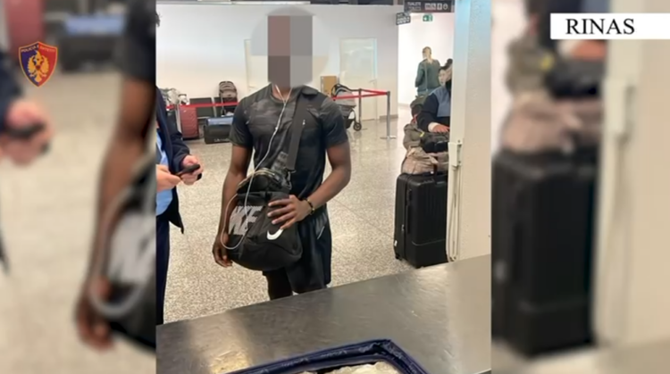 Erdhi nga Dubai me 27 kg kanabis në valixhe, arrestohet në Rinas 21 vjeçari