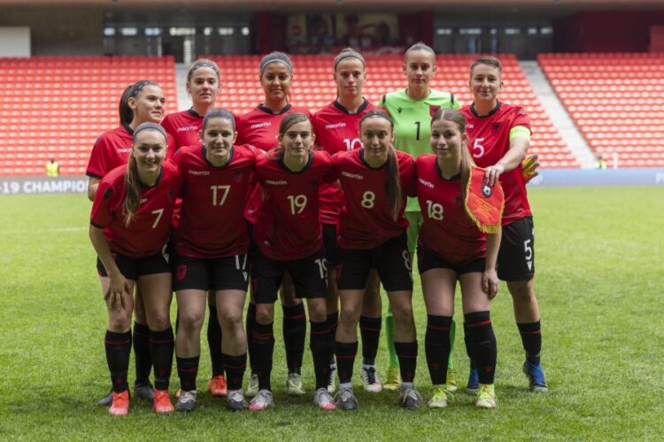 Mini-turneu i UEFA-s/ Raundi i parë i ndeshjeve të Euro U-19 për vajza do të zhvillohet në Tiranë