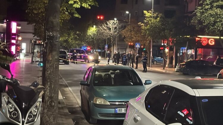 Atentat te “Xhamlliku”, ekzekutohet me breshëri plumbash djali i ish-gjyqtarit (Emri)