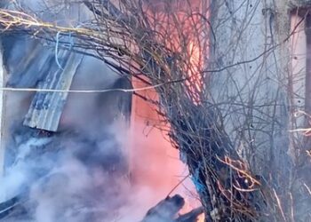 Shkrumbohet nga flakët banesa në Kolonjë