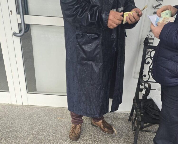 SKANDALI/ Ilaçet kimio mungojnë në QSUT, shiten kontrabandë para Onkologjikut