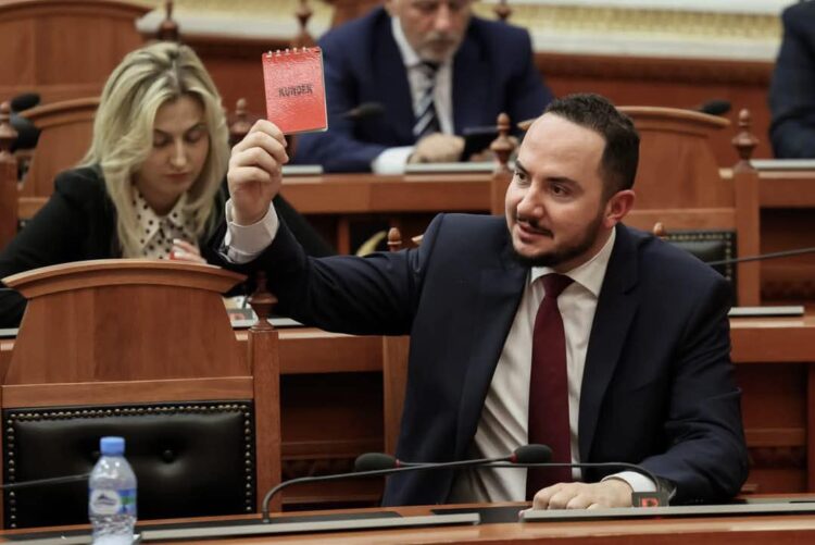 Letër nga qelia 6/ Kanabisi kalon me duartrokitje, mandarinat kthehen në heshtje…