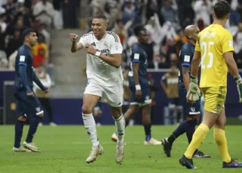Real Madrid mbyll vitin me trofe, triumfon në finalen e Kupës Interkontinentale