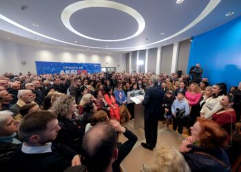 Qëndrestarët/ “Salianji po qëndron si kollos”, Berisha lavdëron edhe Metën