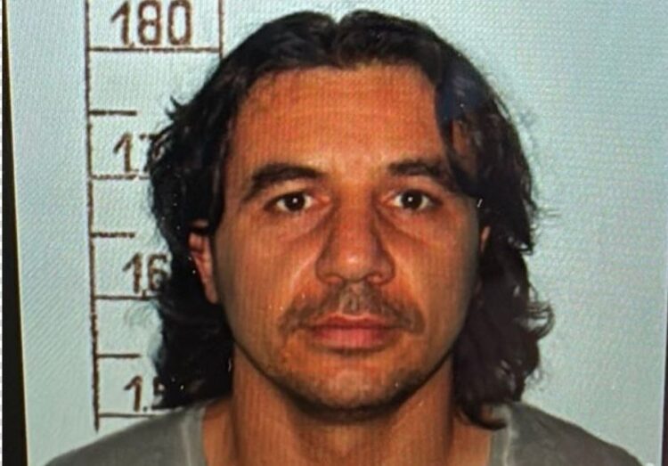 Banda e “Mondit”, policia greke: Kemi sekuestruar drogë, armë e para kesh